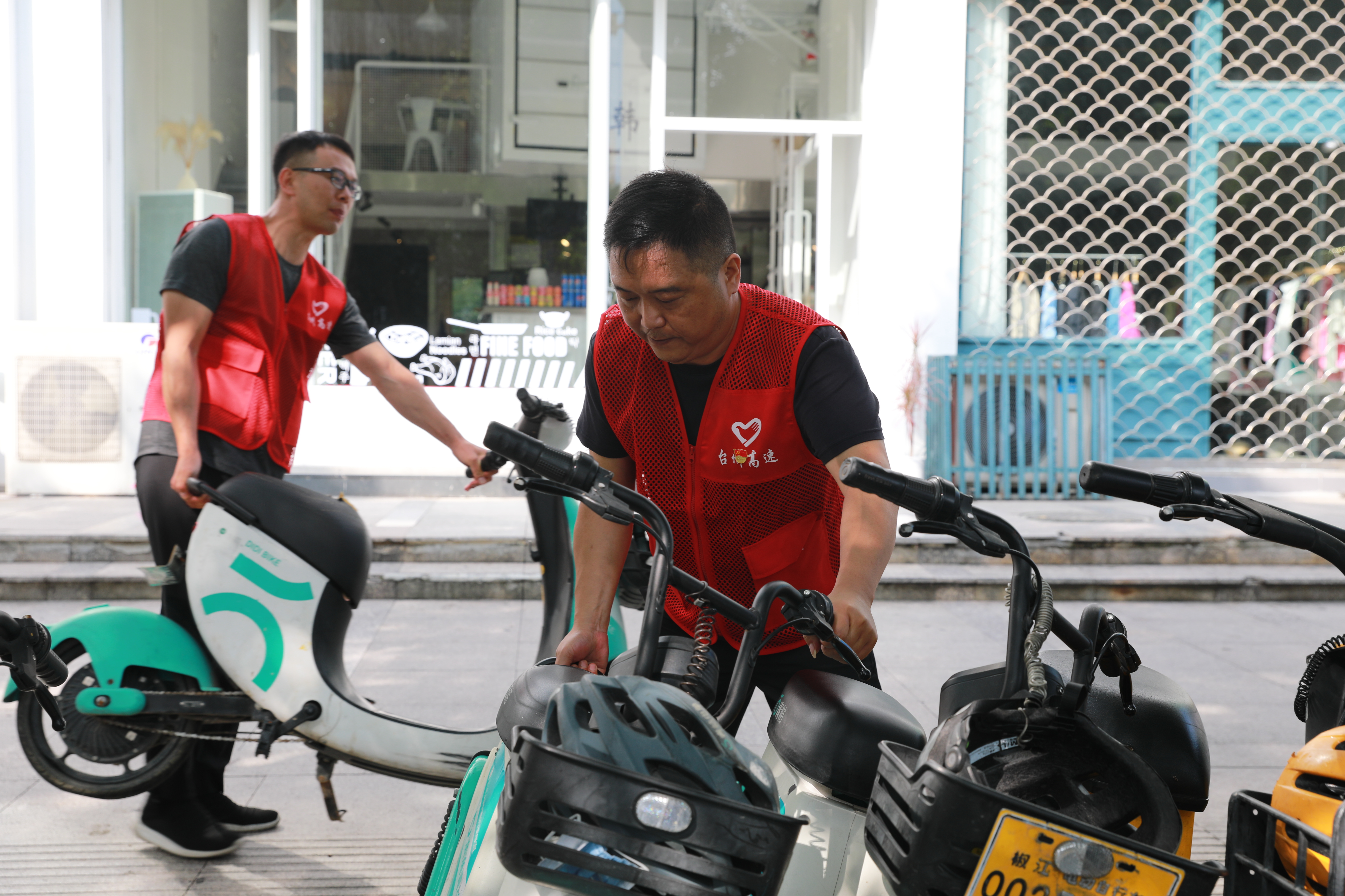 1664526298795414.jpg 3志愿者服務(wù)(徐夢燁).JPG