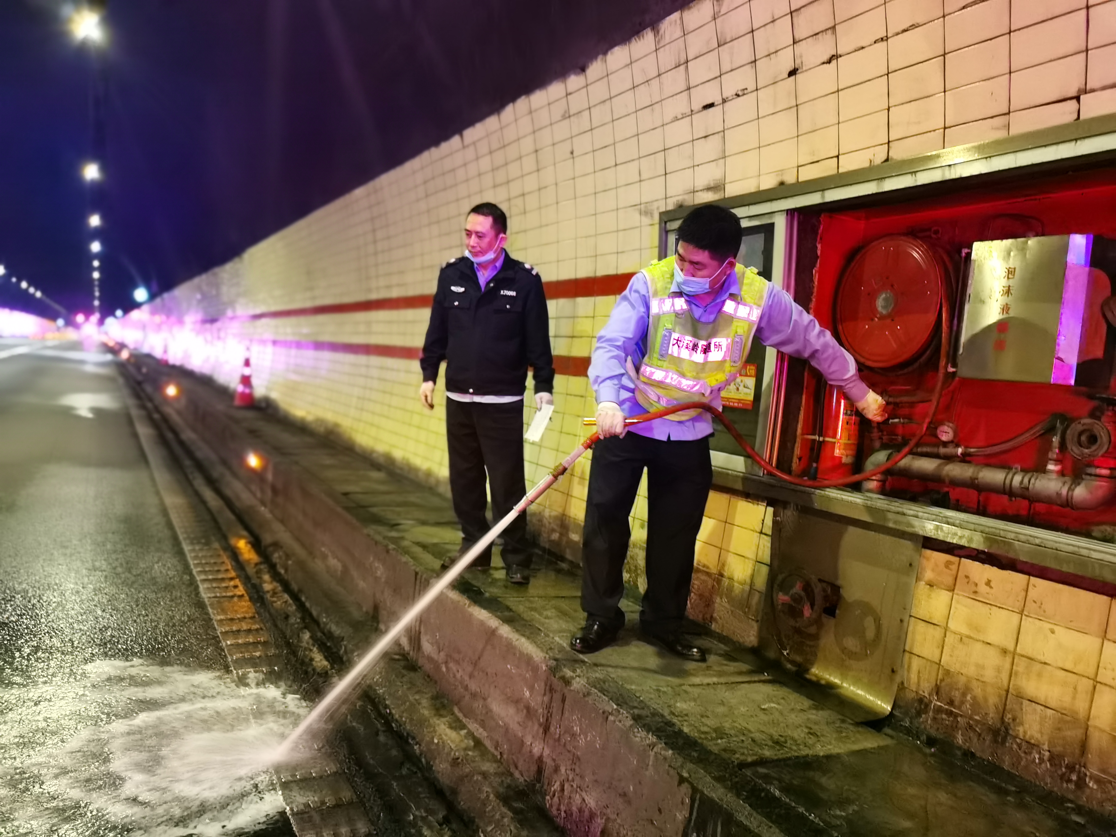 1684890219710554.jpg 2023.05.23測(cè)試消防泡沫.jpg